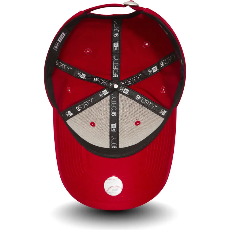 Gorra curva roja ajustable 9FORTY Essential de New York Yankees MLB de New Era