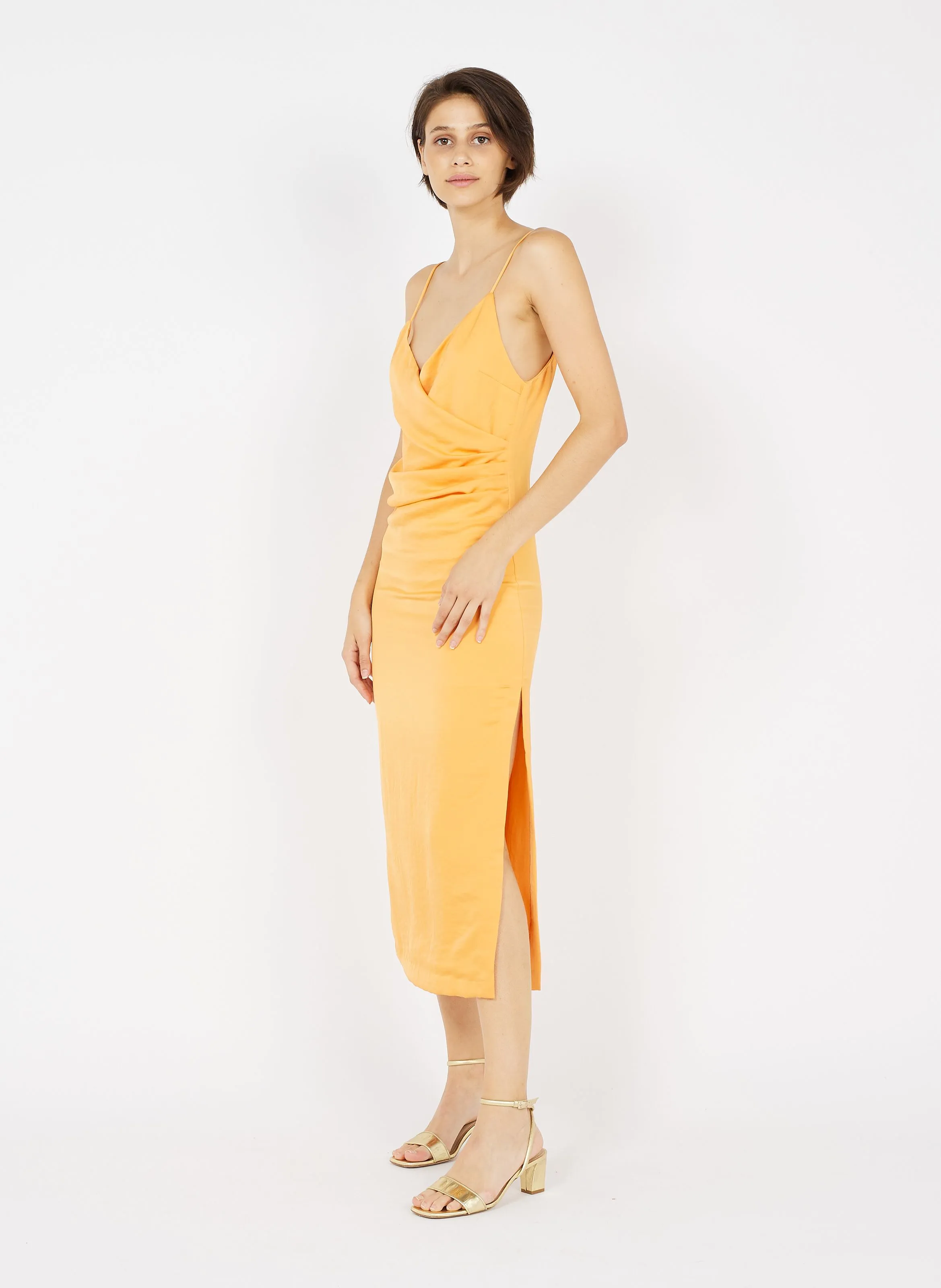 MAG - Vestido midi con tirantes en naranja