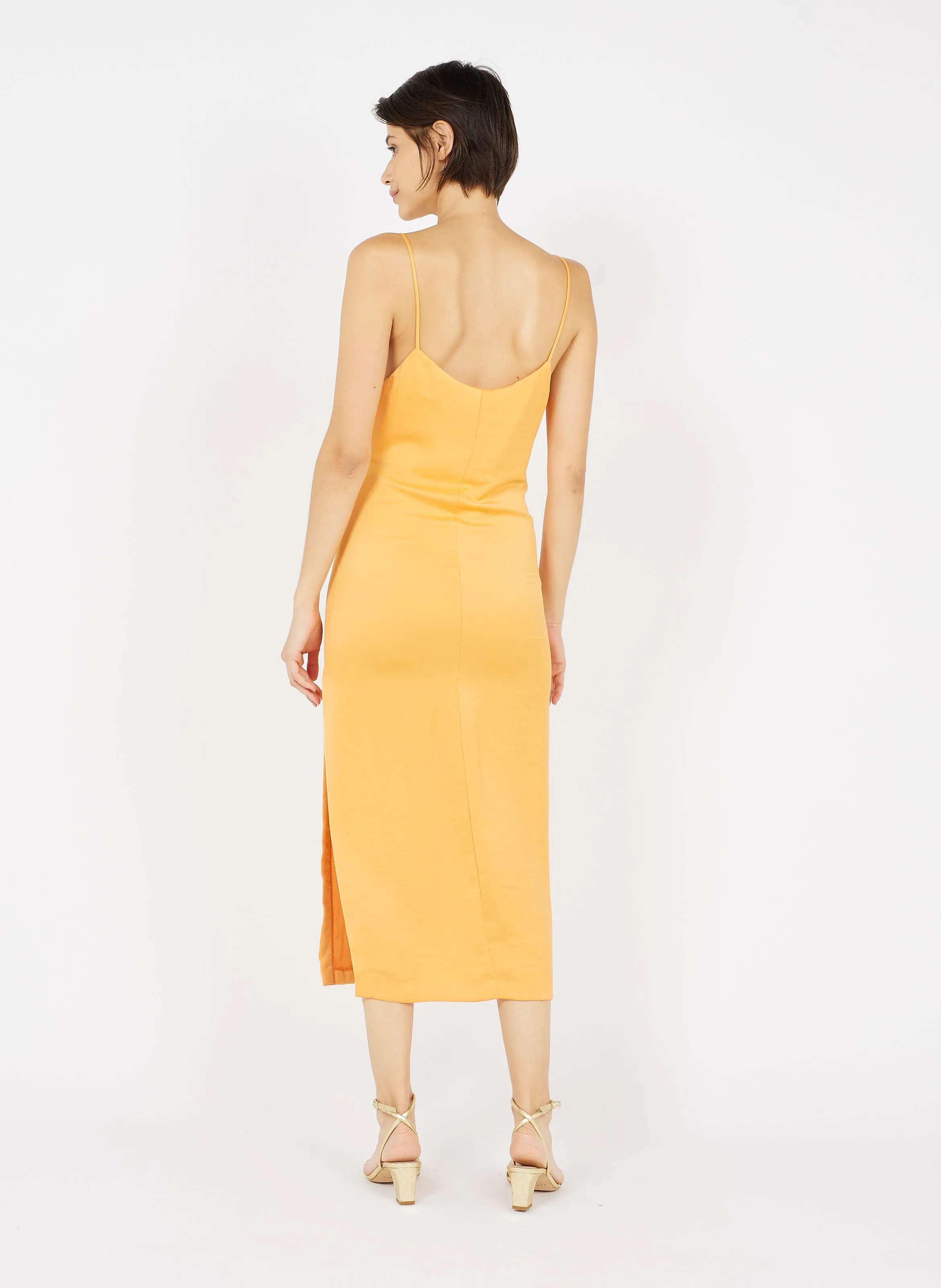 MAG - Vestido midi con tirantes en naranja