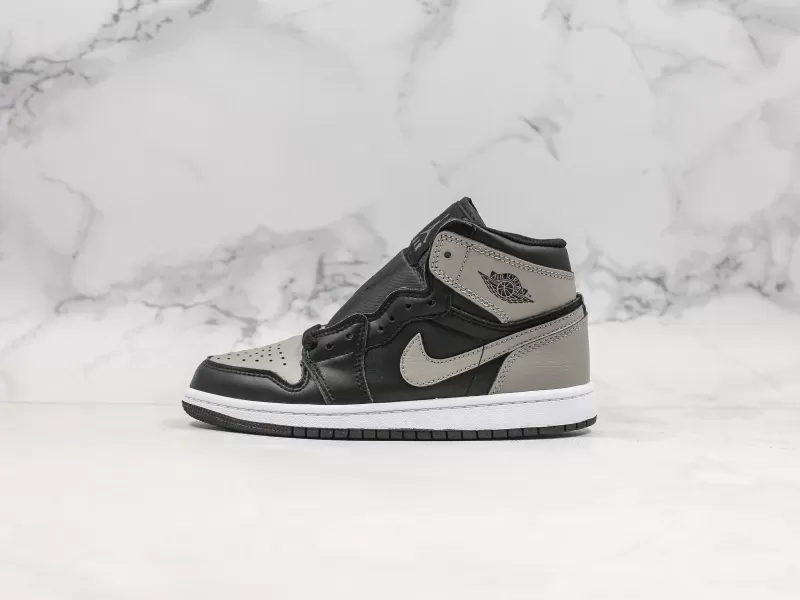 Nike Air Jordan 1 Mid Modelo 102H