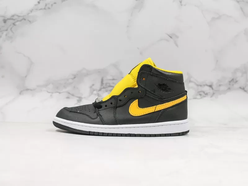 Nike Air Jordan 1 Mid Modelo 114M