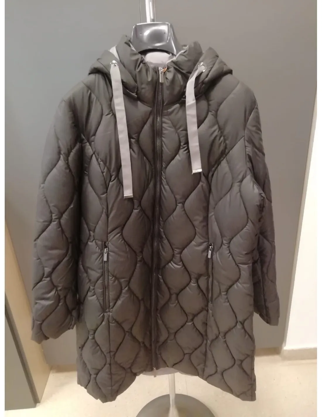 PARKA LARGA ROBERTO BASIC GIANNA ONDAS