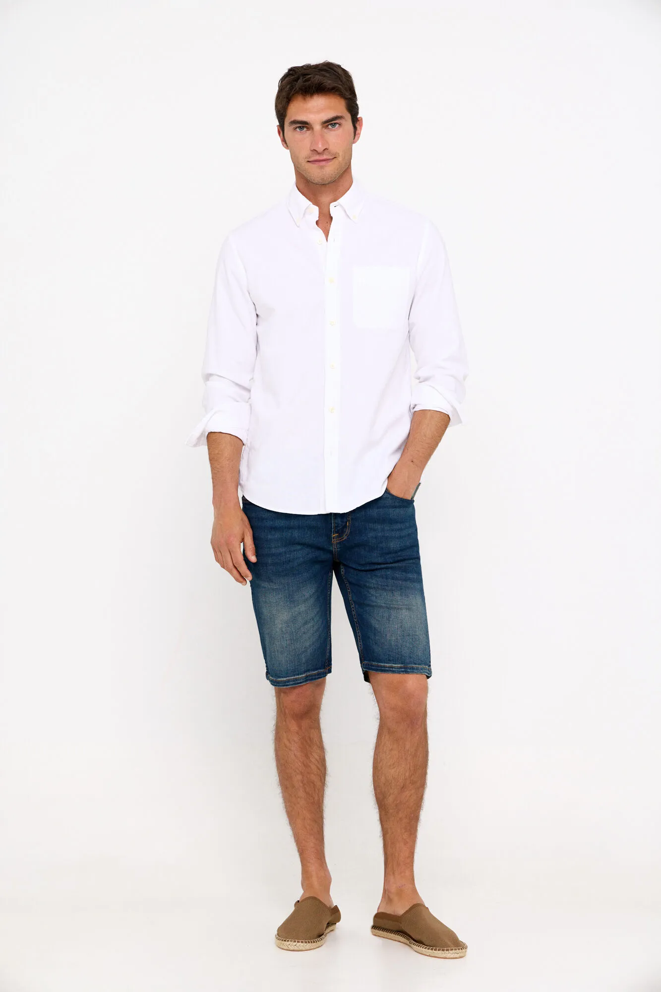 Super lightweight denim Bermuda shorts